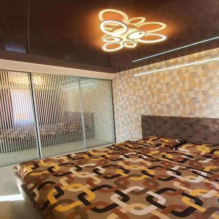 Lux New Apartment 2019 Kharkiv Extérieur photo