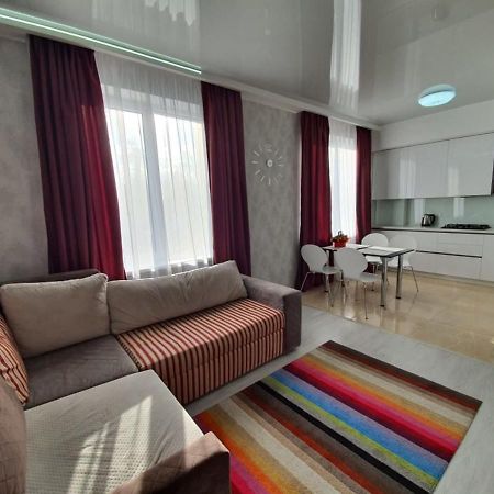 Lux New Apartment 2019 Kharkiv Extérieur photo