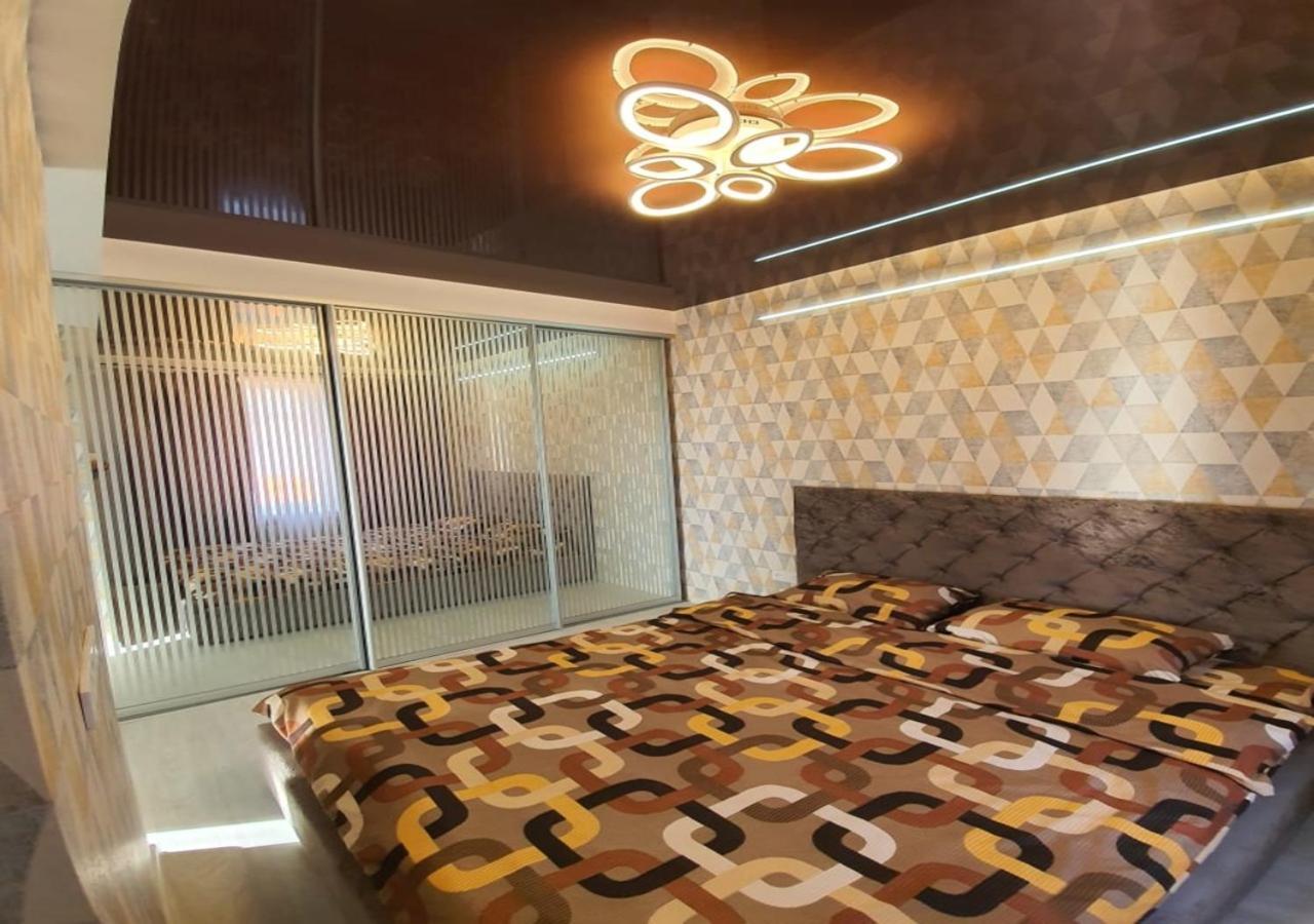 Lux New Apartment 2019 Kharkiv Extérieur photo